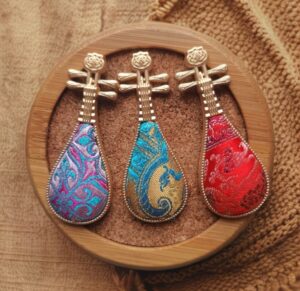 Songjin brocade pipa refrigerator magnet, traditional Chinese musical instrument cultural souvenir fridge magnet