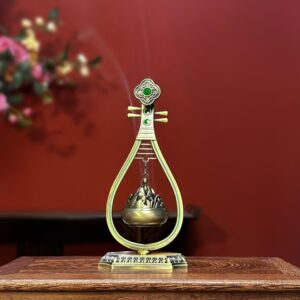 Alloy pipa‑shaped hanging incense burner, inspired by traditional Chinese pipa instrument, vintage oriental home decor craft ornament